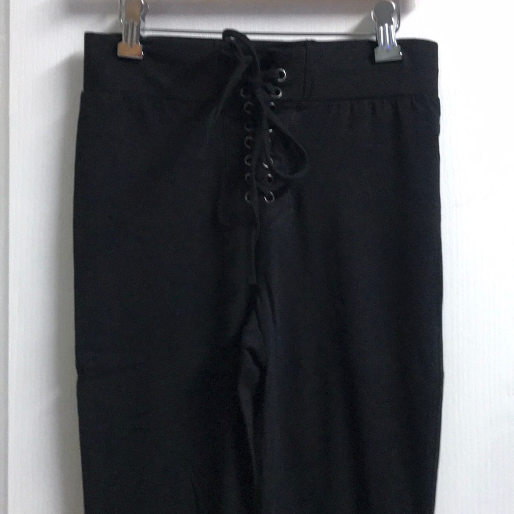 3/$30 🌺 2 Tied Up Leggings - Size XS - Picture 4 of 5